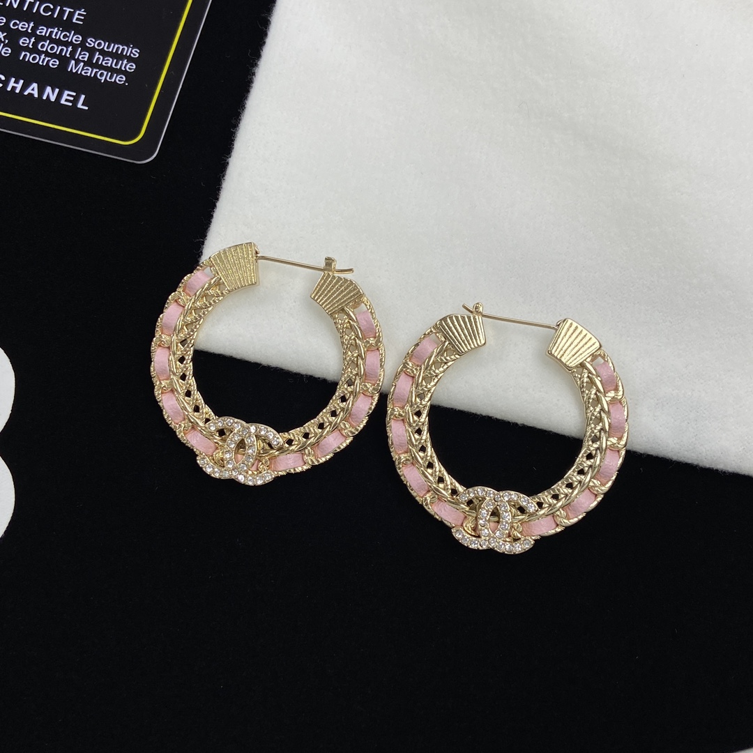 Top CHANEL Metal Earrings - 3 Colors