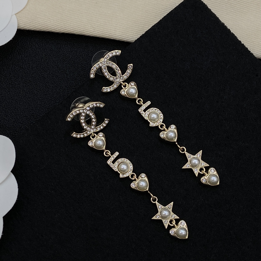 TOP CHANEL CC Earrings - Gold