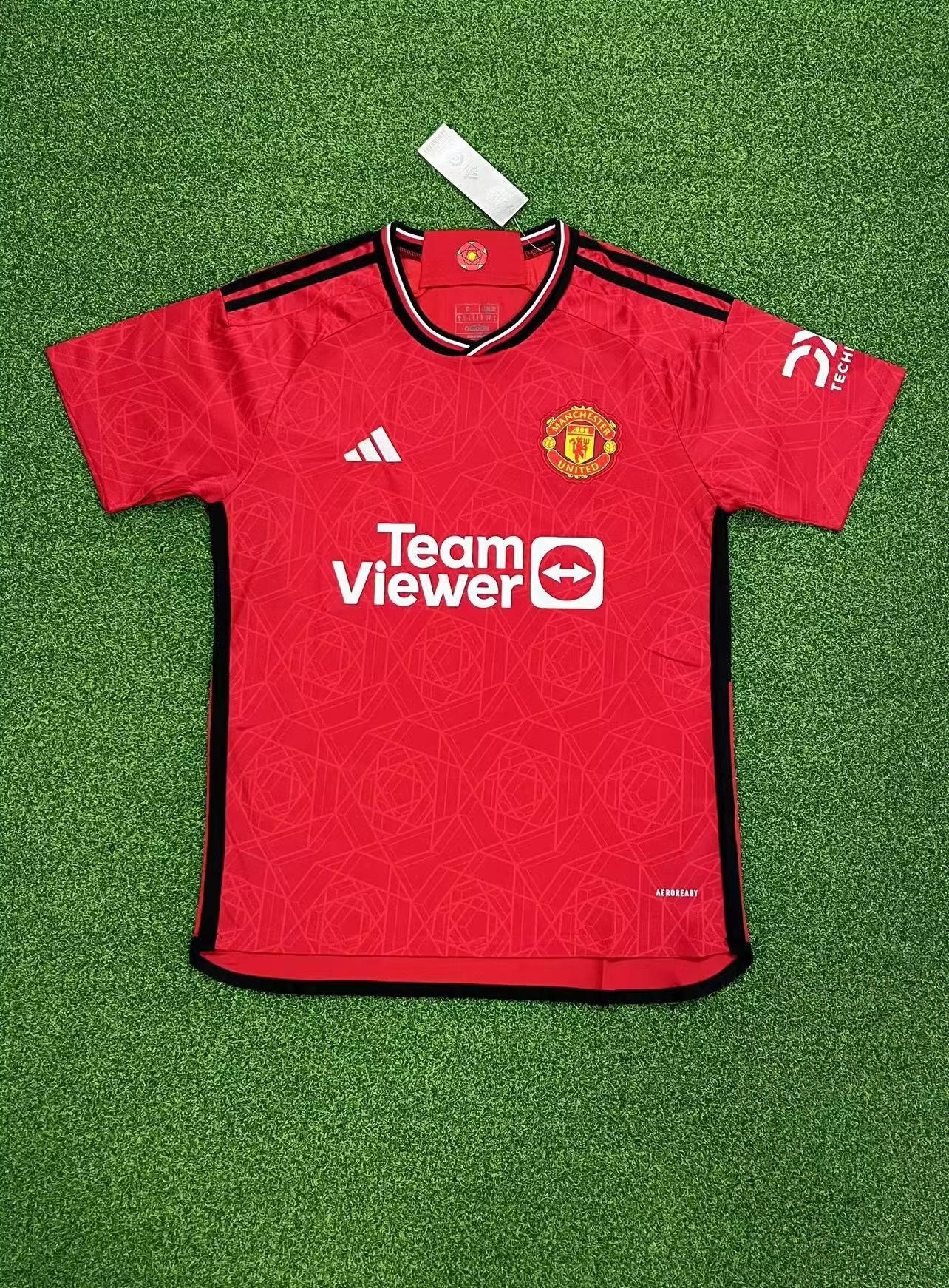 2425 Manchester United  Home  jersey.Player embroidery version