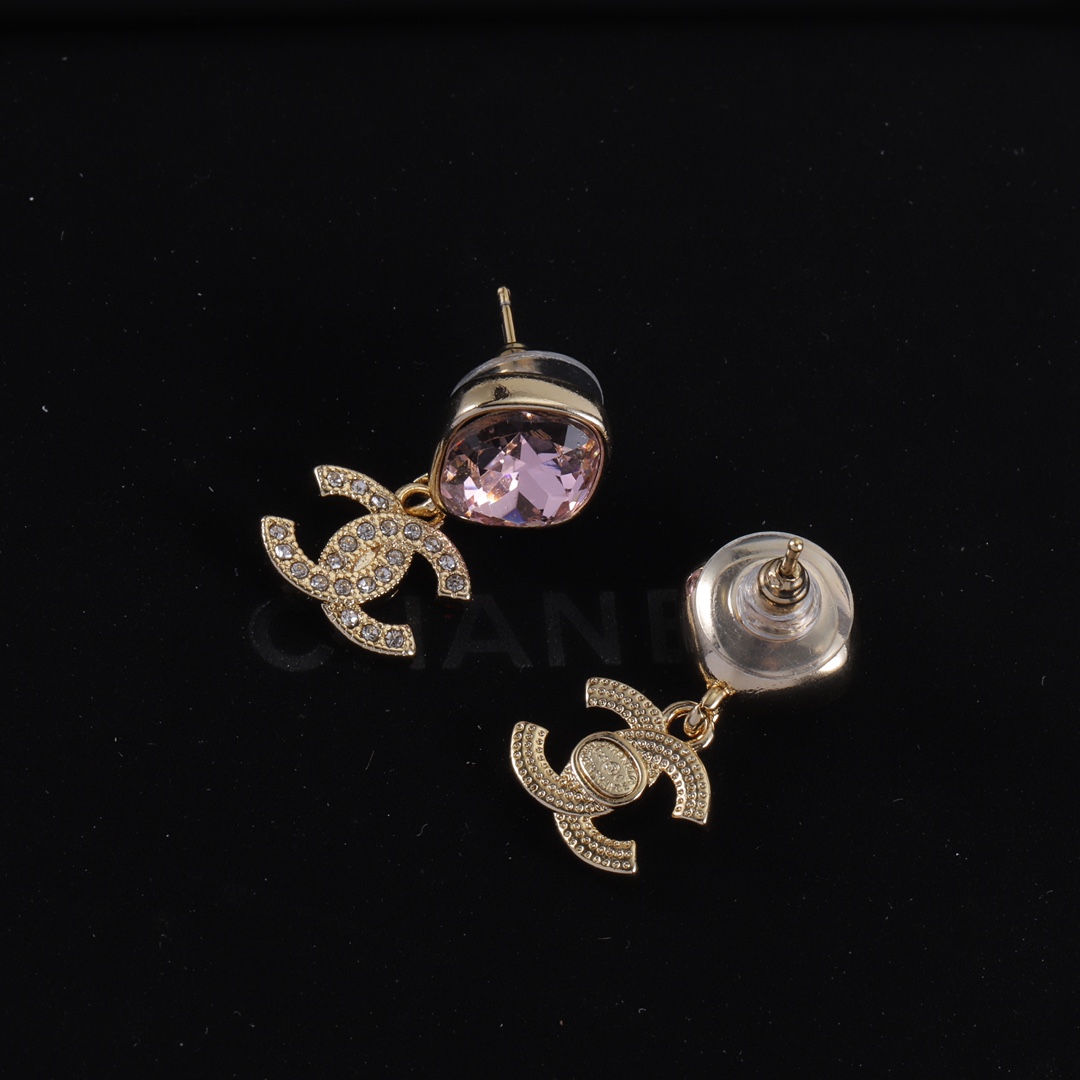 TOP CHANEL Pink CC Earrings