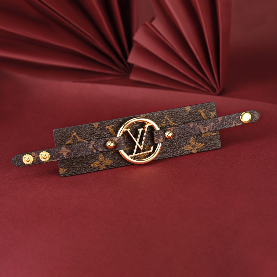 TOP Louis Vuitton LV Classic Monogram Leather with Logo Bracelet - Brown