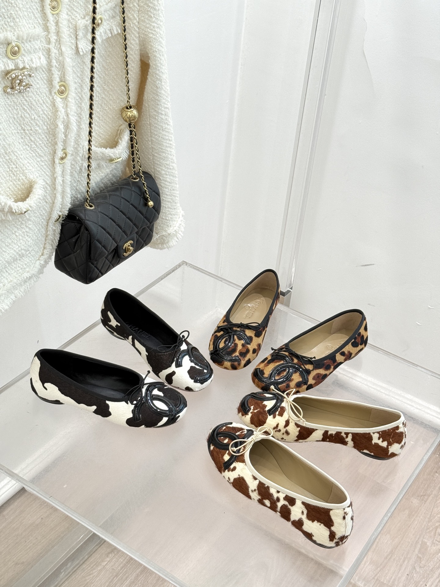 TOP CHANEL Flat Shoes with Bow and Leopard Print - 3 Colors