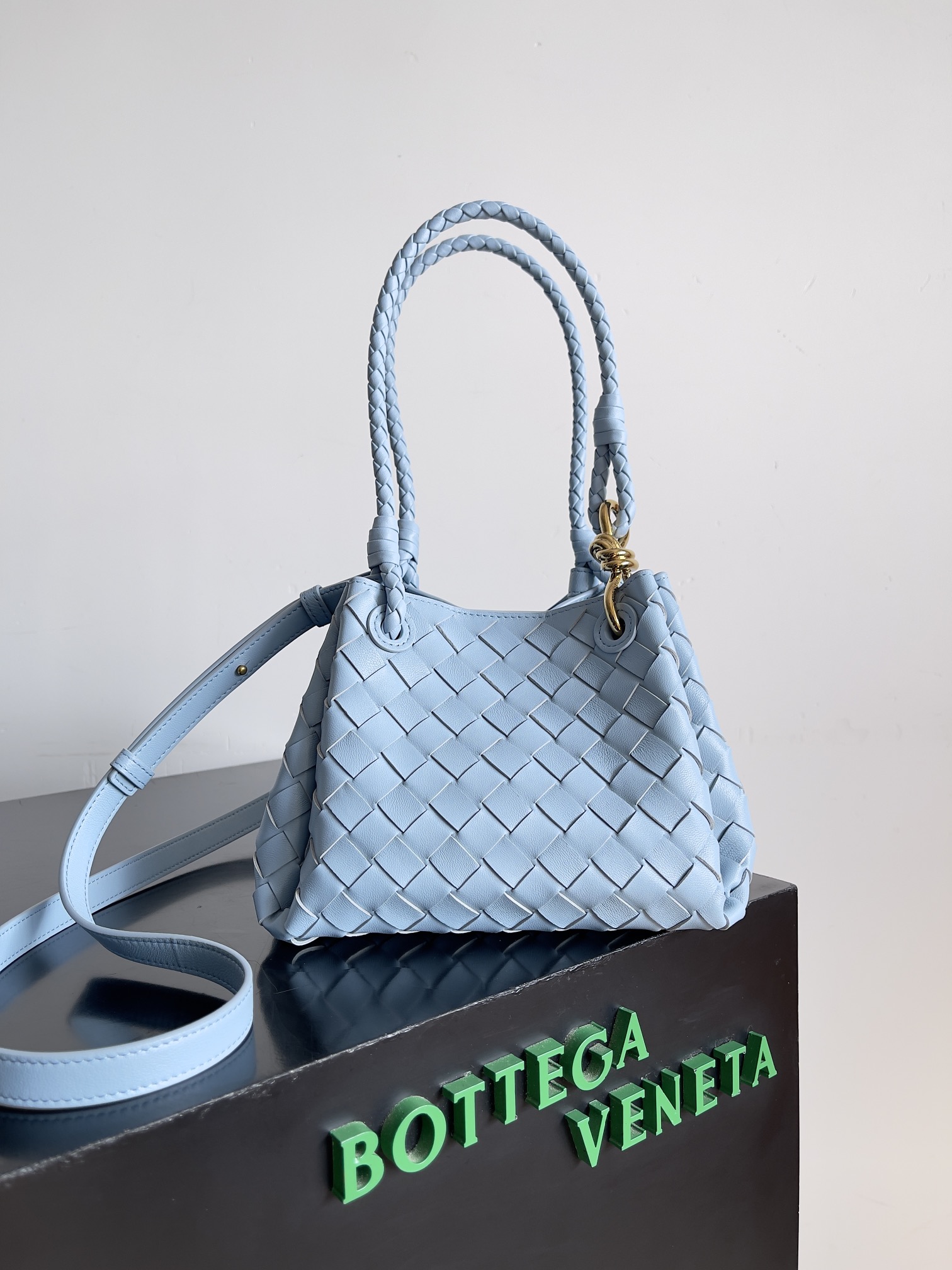TOP Bottega Veneta BV Classic Woven Bag 21*17*16.5cm - 7 Colors
