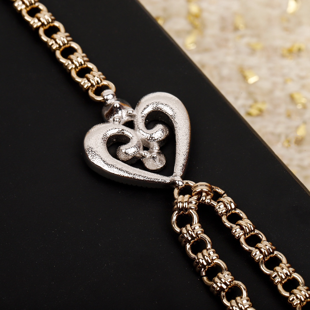 TOP CHANEL Versatile Waist Chain