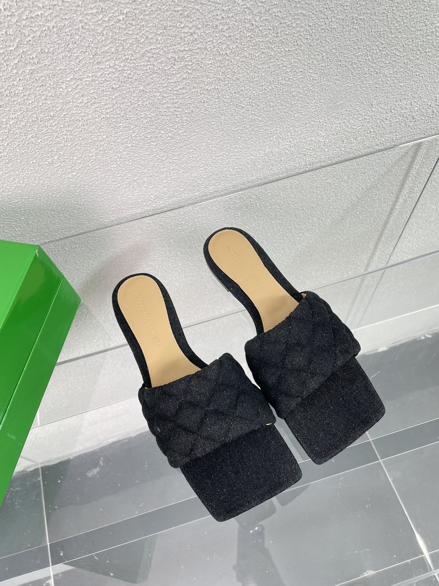TOP Bottega Veneta BV  Use Metal Lambskin Slippers - 2 Colour