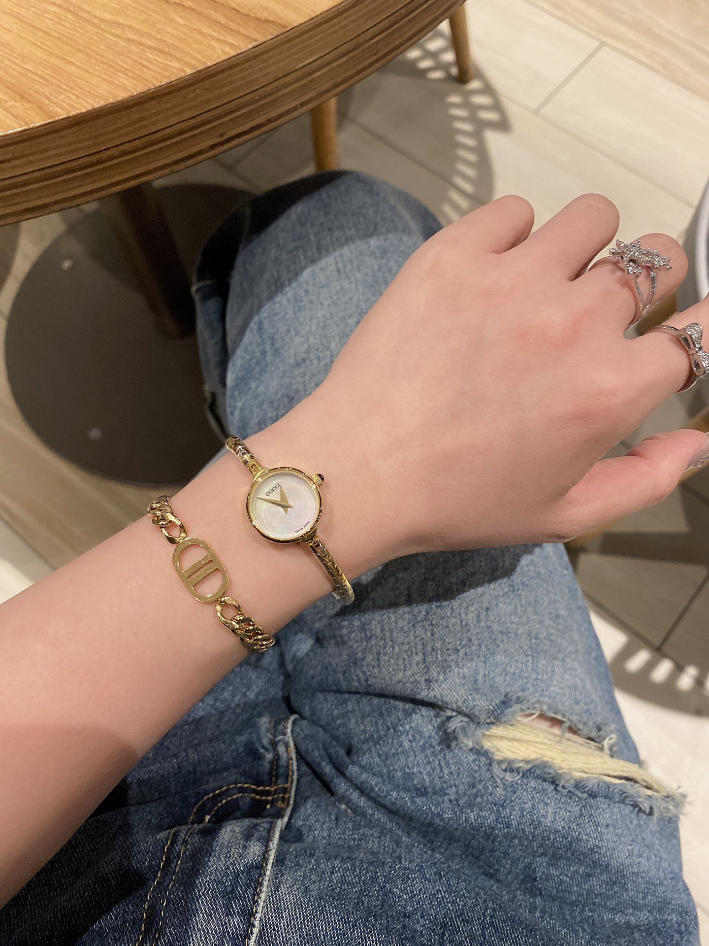 TOP GUCCI Swiss Quartz Movement Watch 23 mm