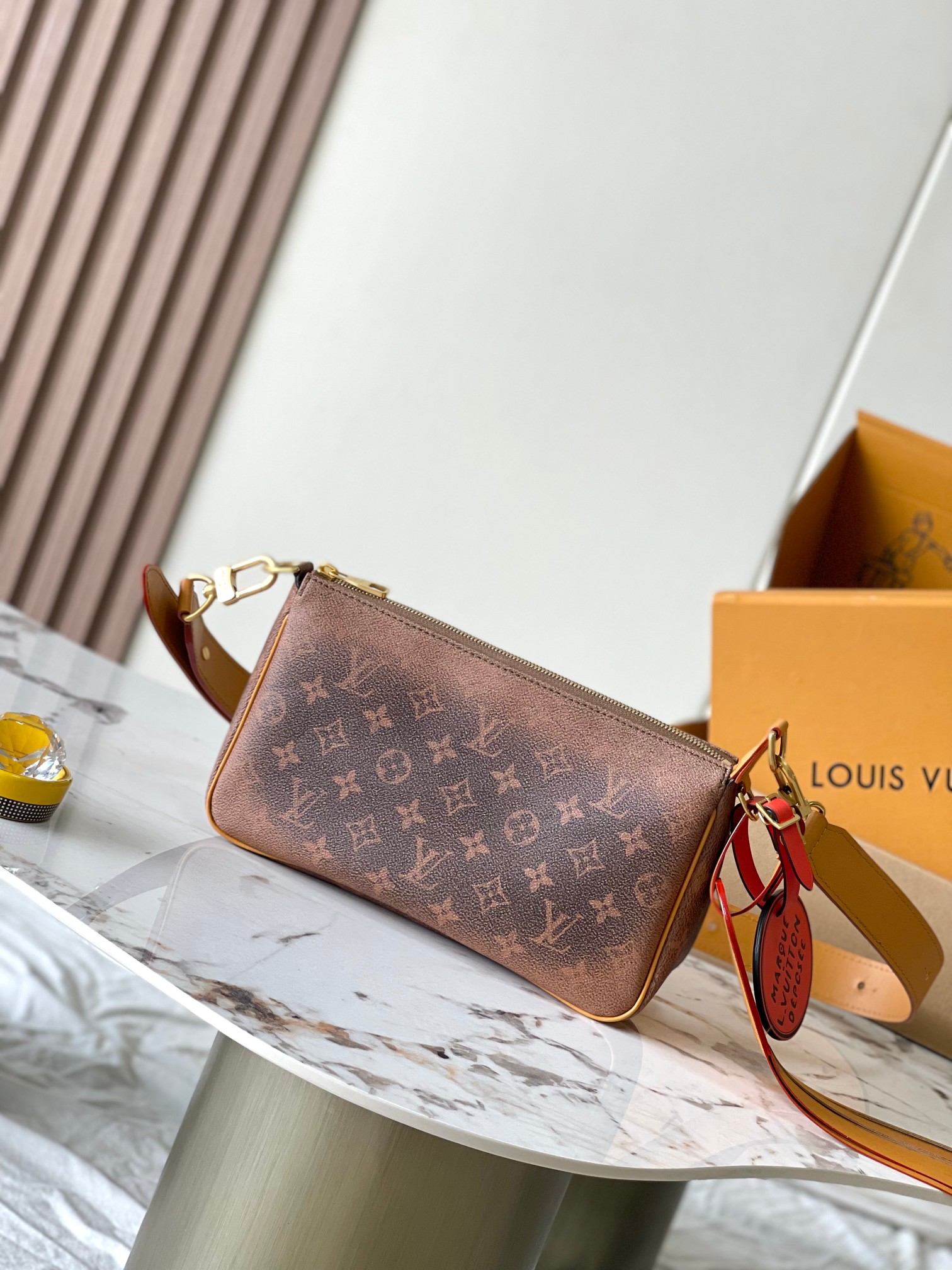 TOP Louis Vuitton LV Pochette Accessoire XL Bag 28*16.5*9CM - Brown