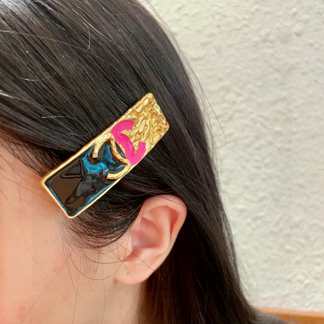 TOP CHANEL Hairpin - Gold