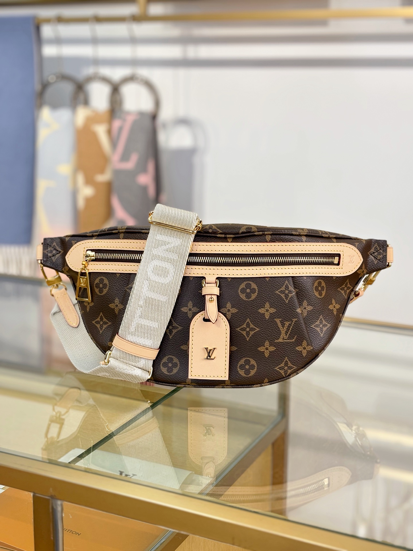 TOP Louis Vuitton LV HIGH RISE  Waist Bag 38x16x8cm - Brown