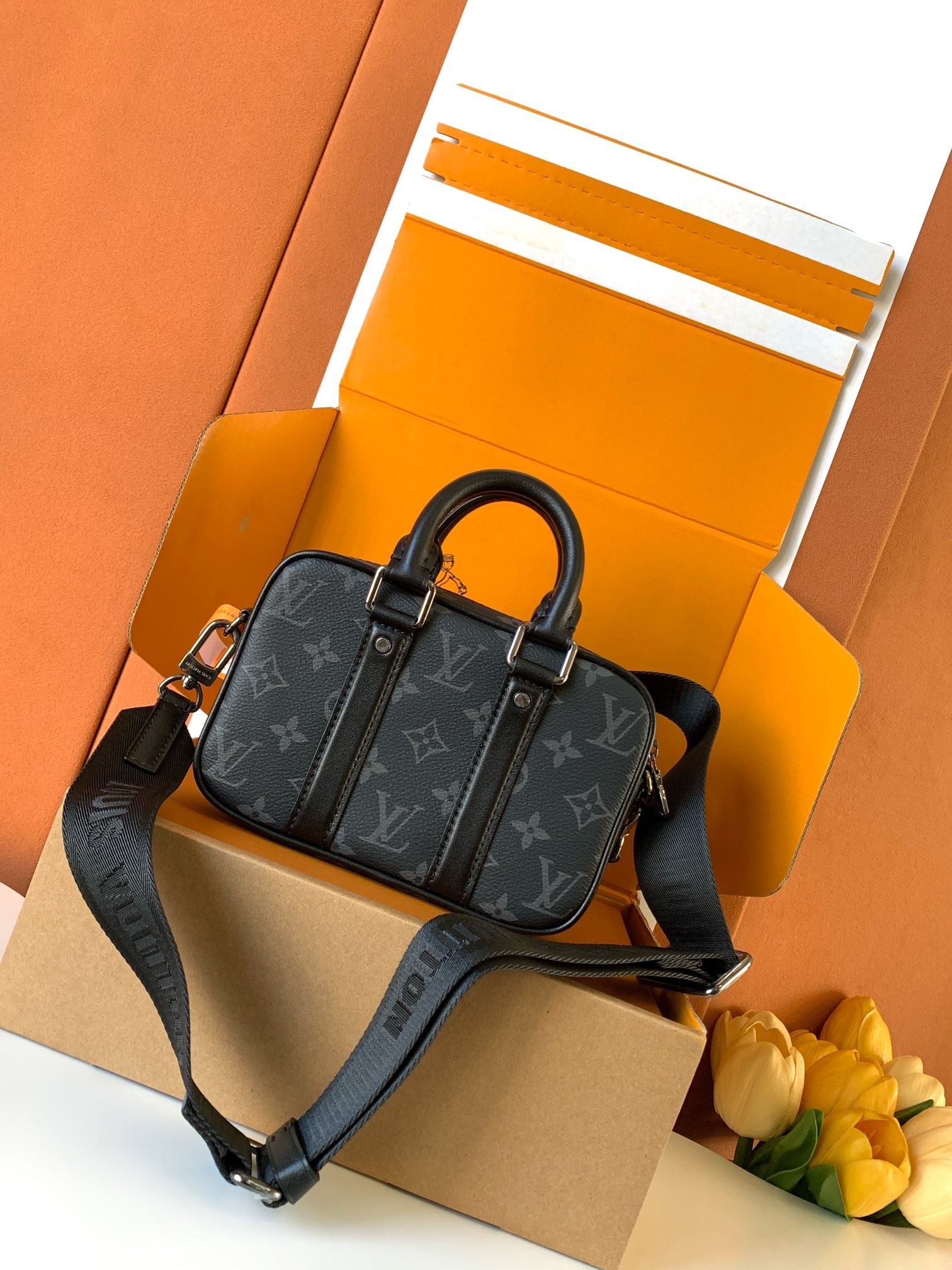 TOP Louis Vuitton LV Nano Porte Documents Voyage Bag 20x13x5.5cm - Black