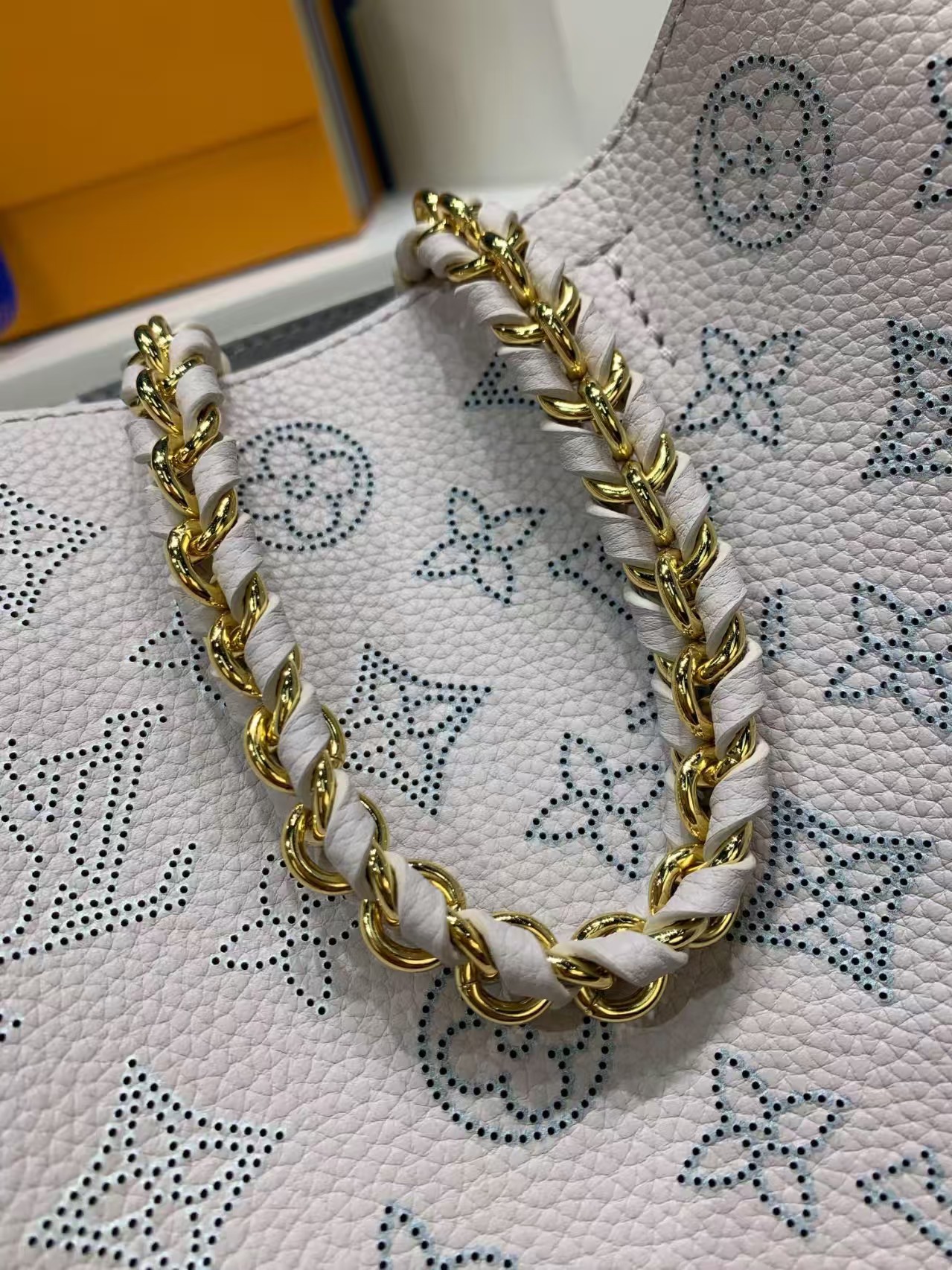 TOP Louis Vuitton LV Bella Tote Bag 23x13x32cm - Light Gray