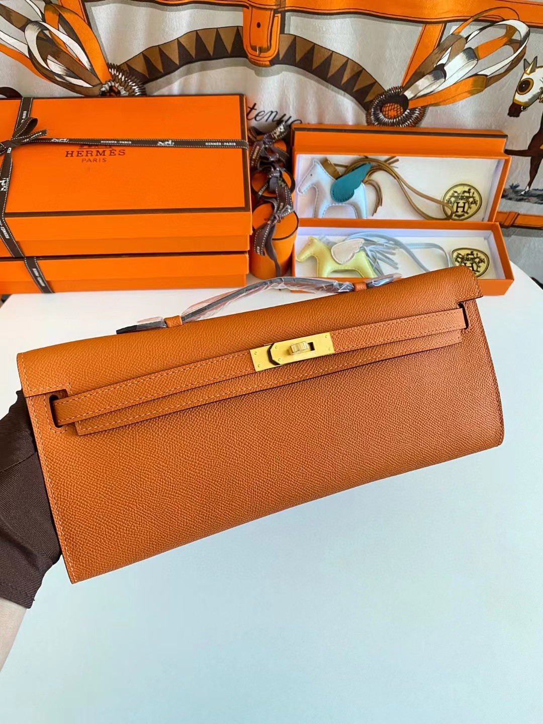 TOP HERMES Kelly Cut Elan 31 Clutch - Orange