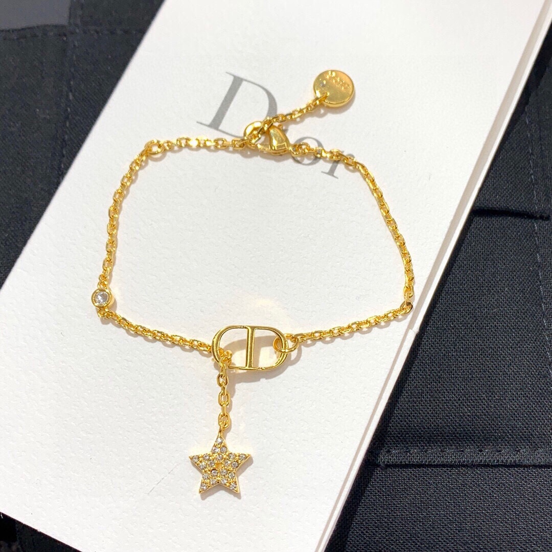 TOP Christian Dior CD  Bracelet - Gold