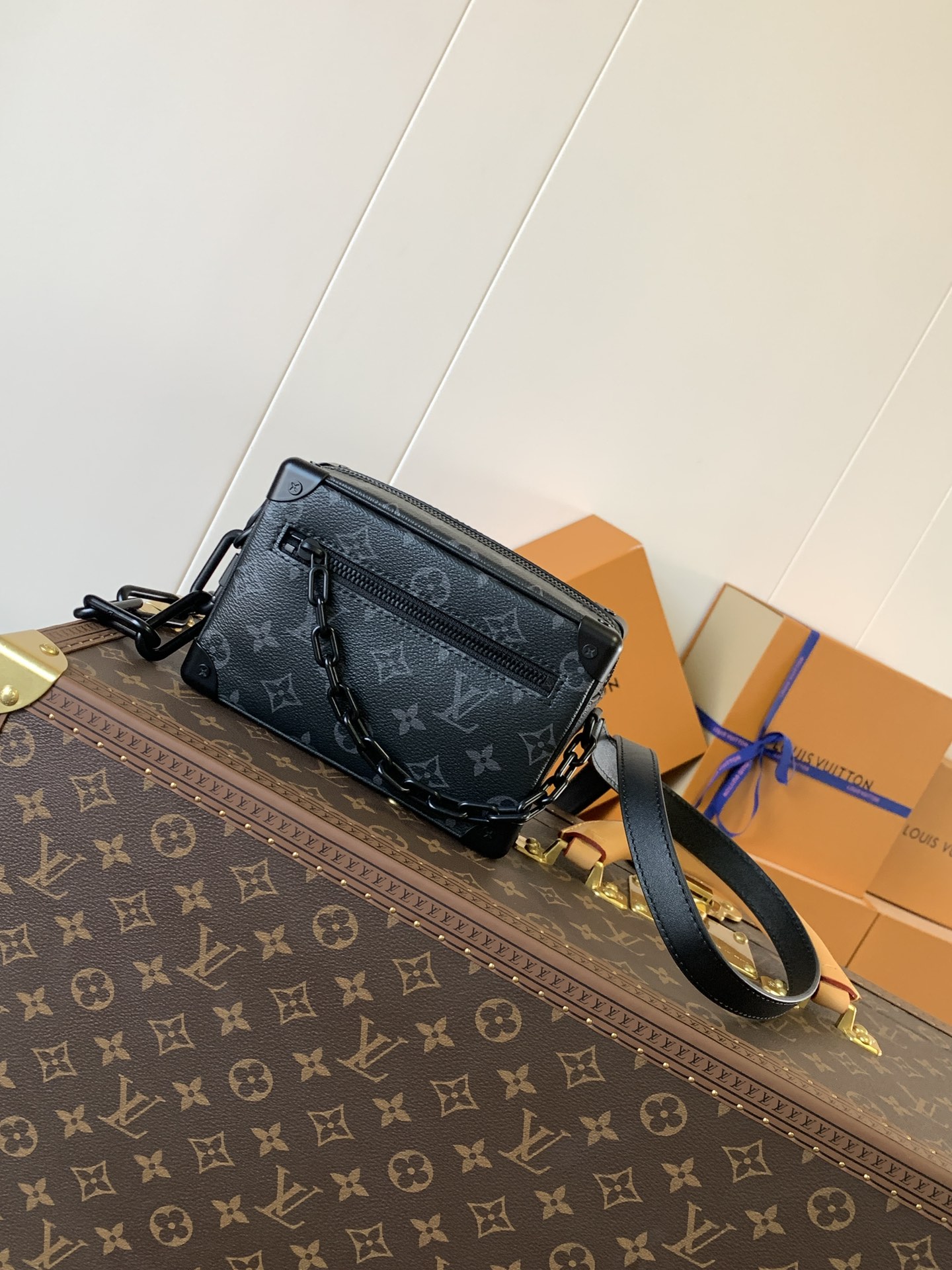 TOP Louis Vuitton LV Soft Trunk Bag Monogram Eclipse Canvas Mini 18.5x13x8cm - Black