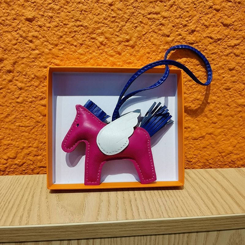 TOP HERMES Pagasus Charm - 19 Colours