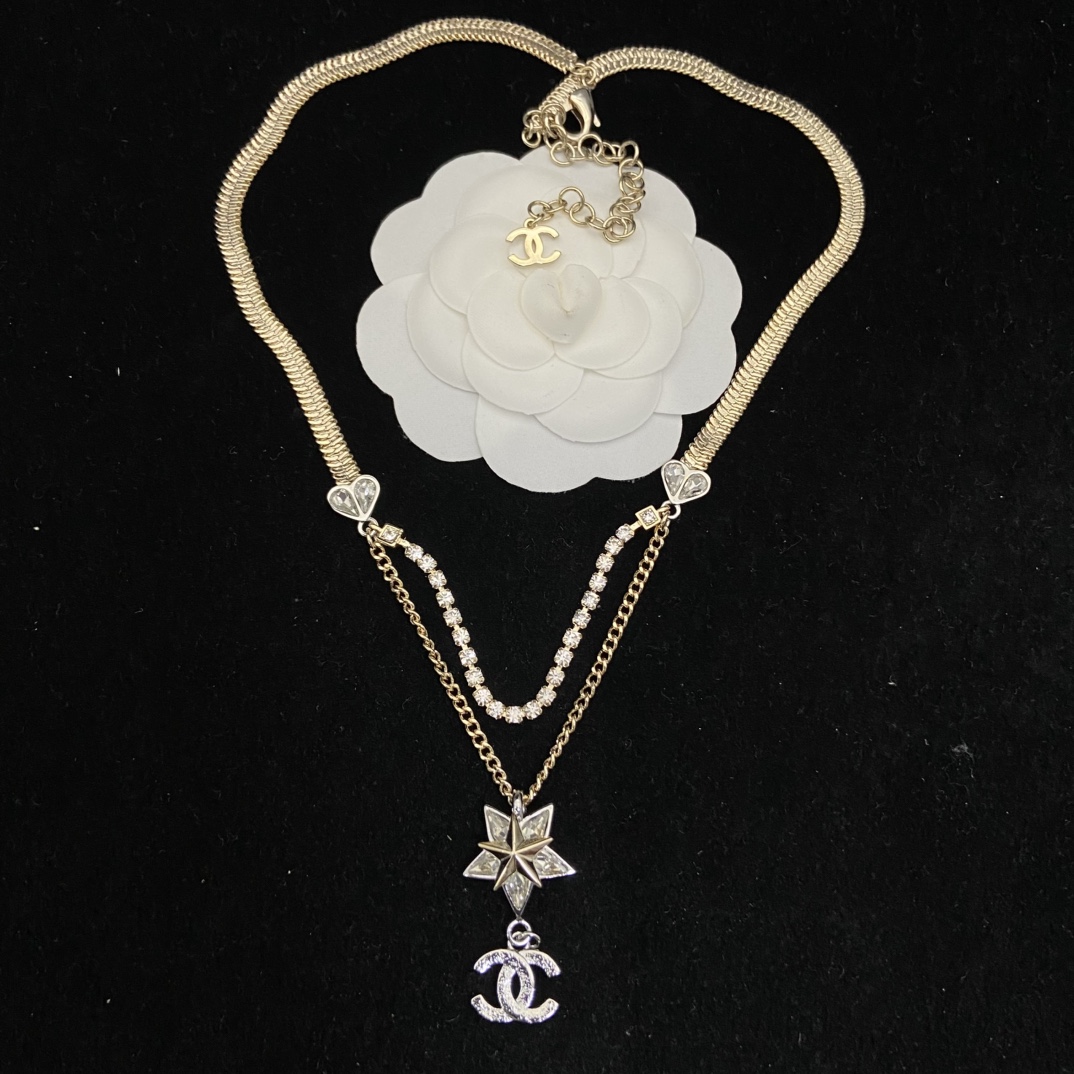 TOP CHANEL CC Necklace - Gold