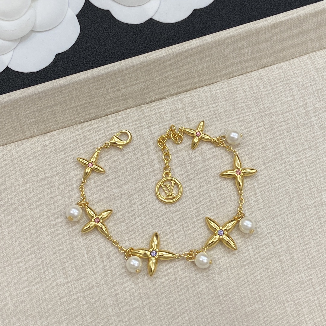 TOP Louis Vuitton LV Bracelet  - 3 Colour