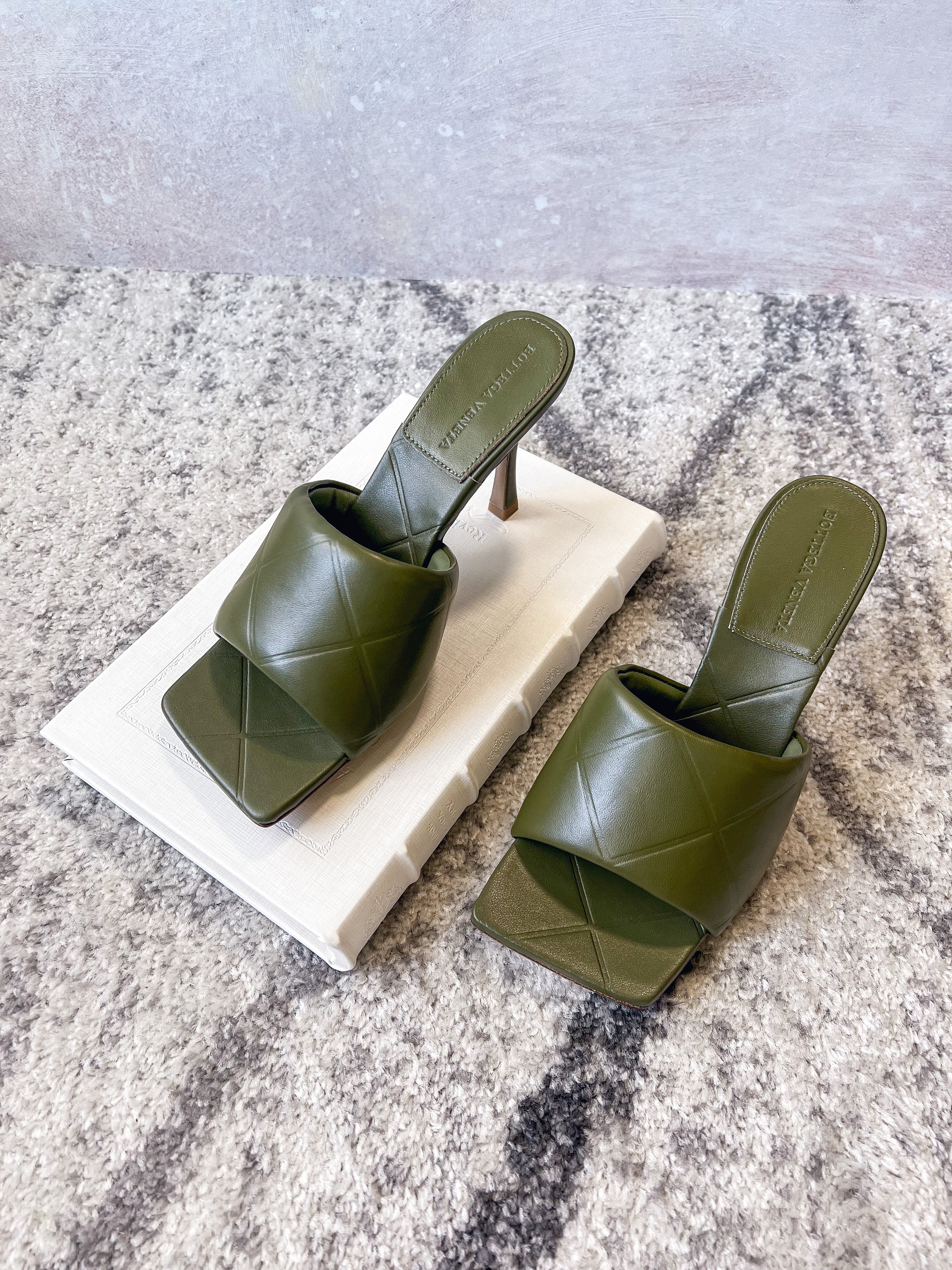 TOP Bottega Veneta BV BV Quilted Leather Lido Heeled Mule - Dark Green