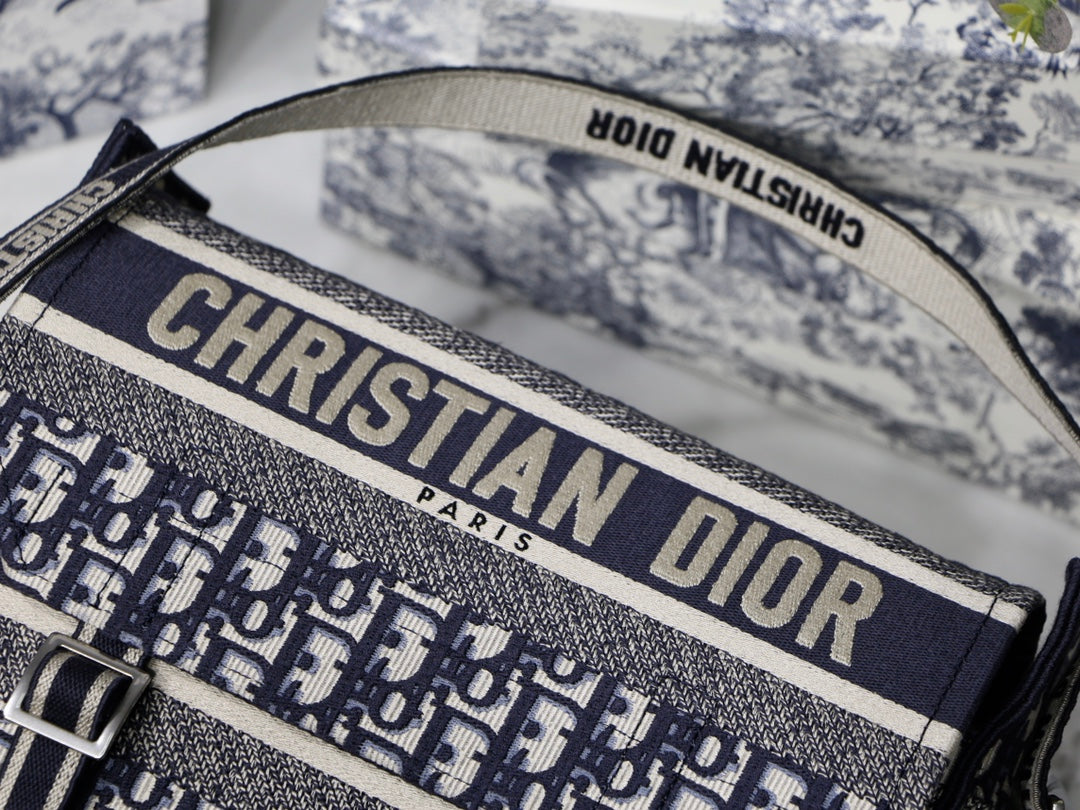 TOP Christian Dior Camp Oblique Bag Medium - Deep Blue