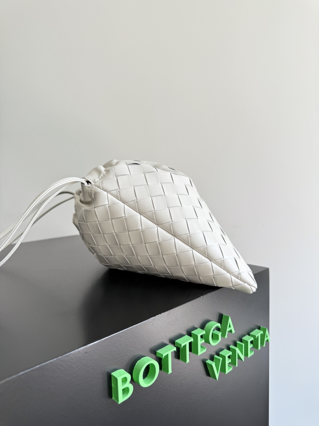 TOP Bottega Veneta BV Dustbag 32x23x1cm - White