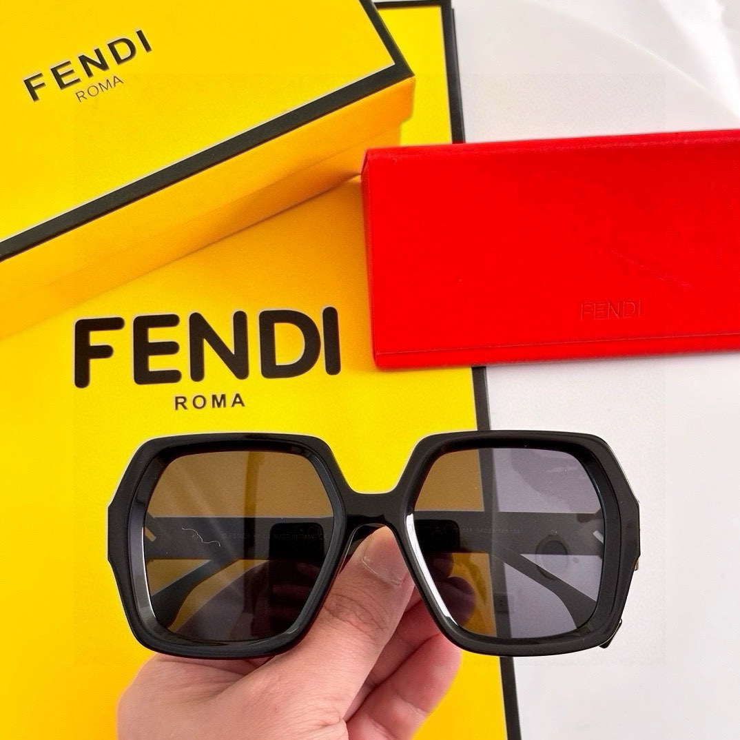 TOP FENDI Sunglasses - 7 Color