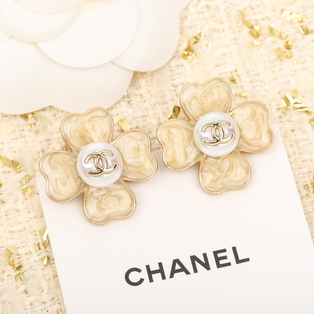 TOP CHANEL Earrings - Gold