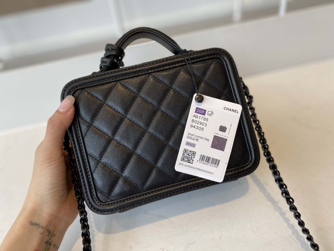 TOP CHANEL Vanity Case Small  - All Black
