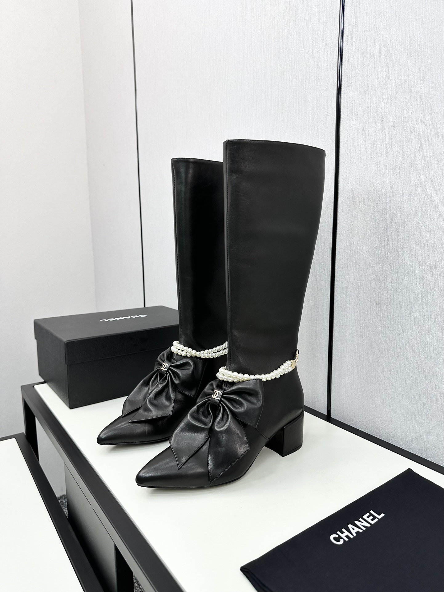 TOP CHANEL Long Boots with Big Bow & Pearl - 3 Color