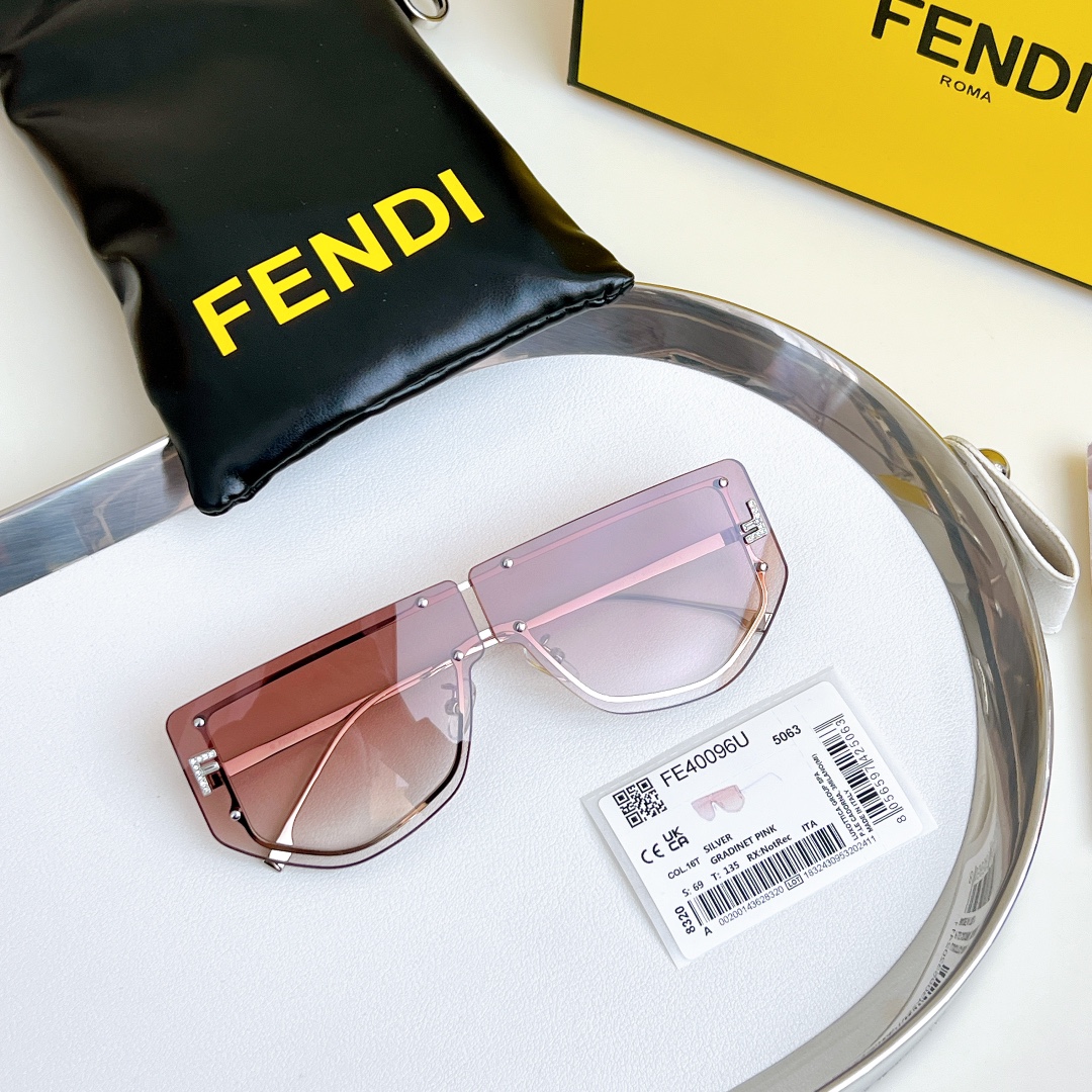 TOP FENDI Sunglasses - 4 Color