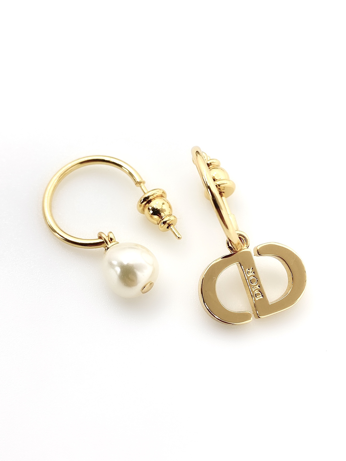 TOP Christian Dior CD Pearl Earrings - Gold