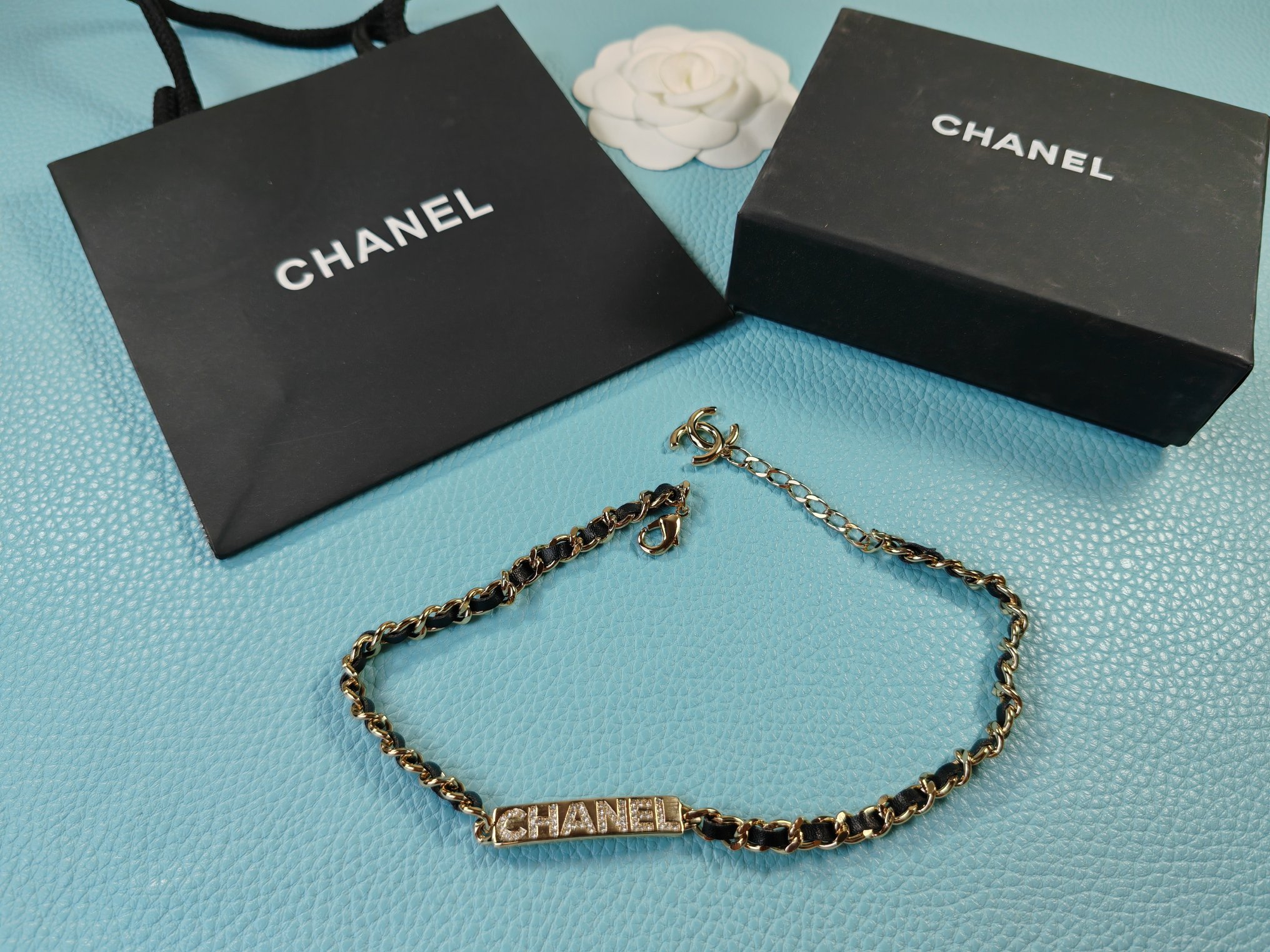 TOP CHANEL Necklace - Black