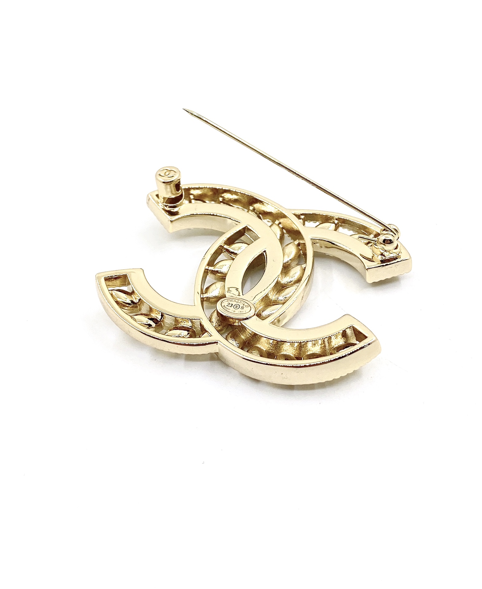 TOP CHANEL Hollow Square Diamond Brooch - Gold