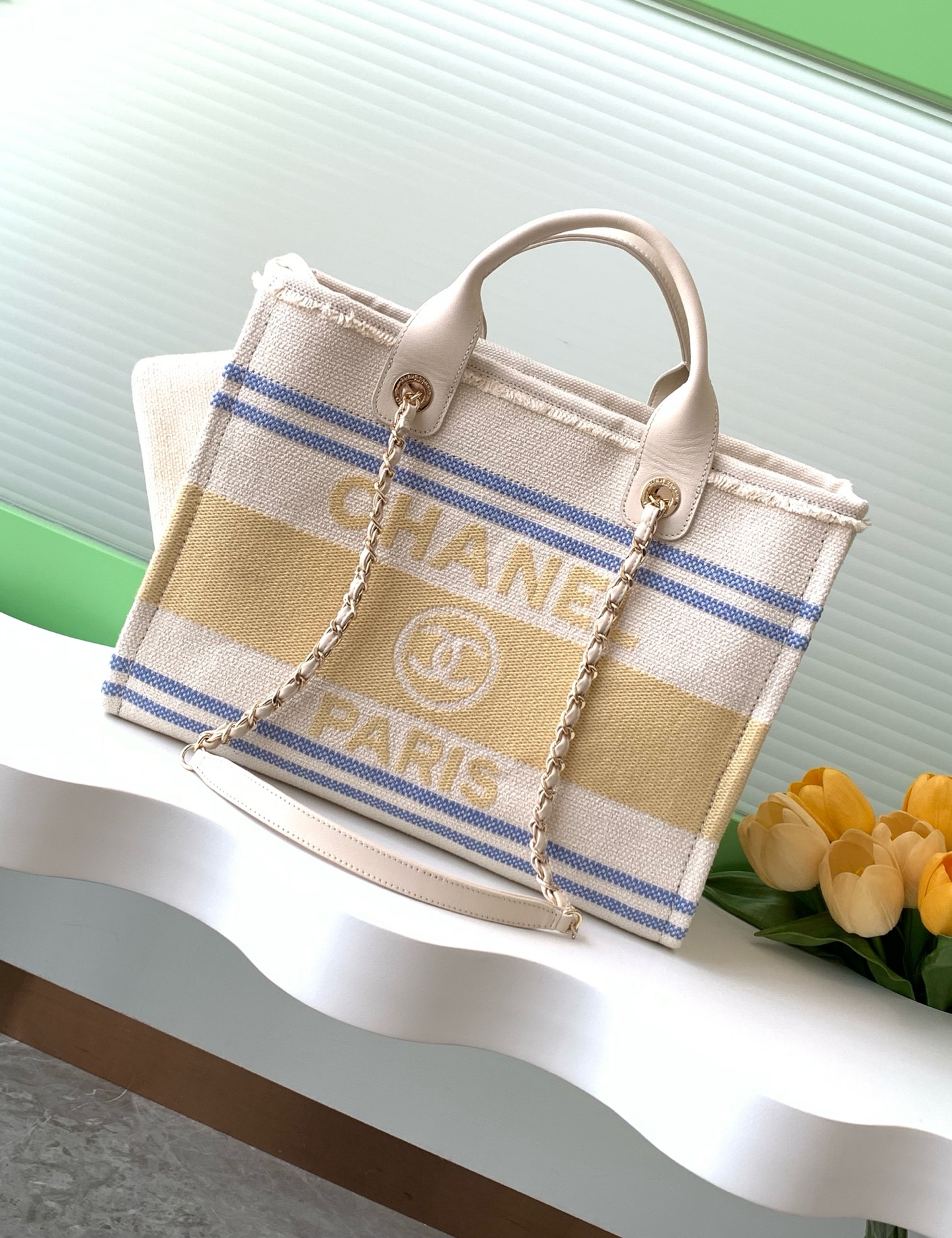 TOP CHANEL Deauville Bag 34cm/38cm - 2 Color