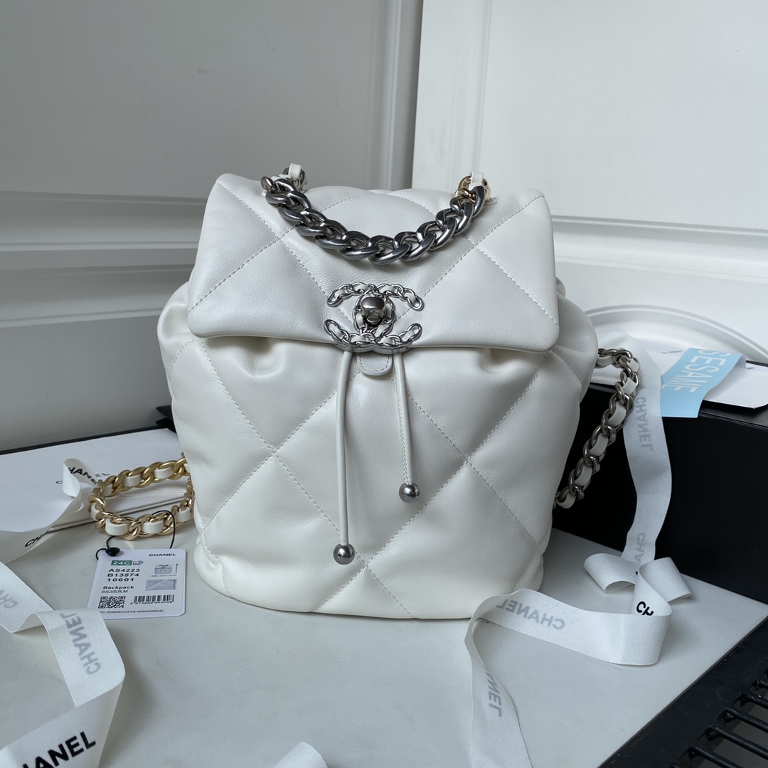 TOP CHANEL Classics Backpack - 26X22X16cm - GHW&SHW - White