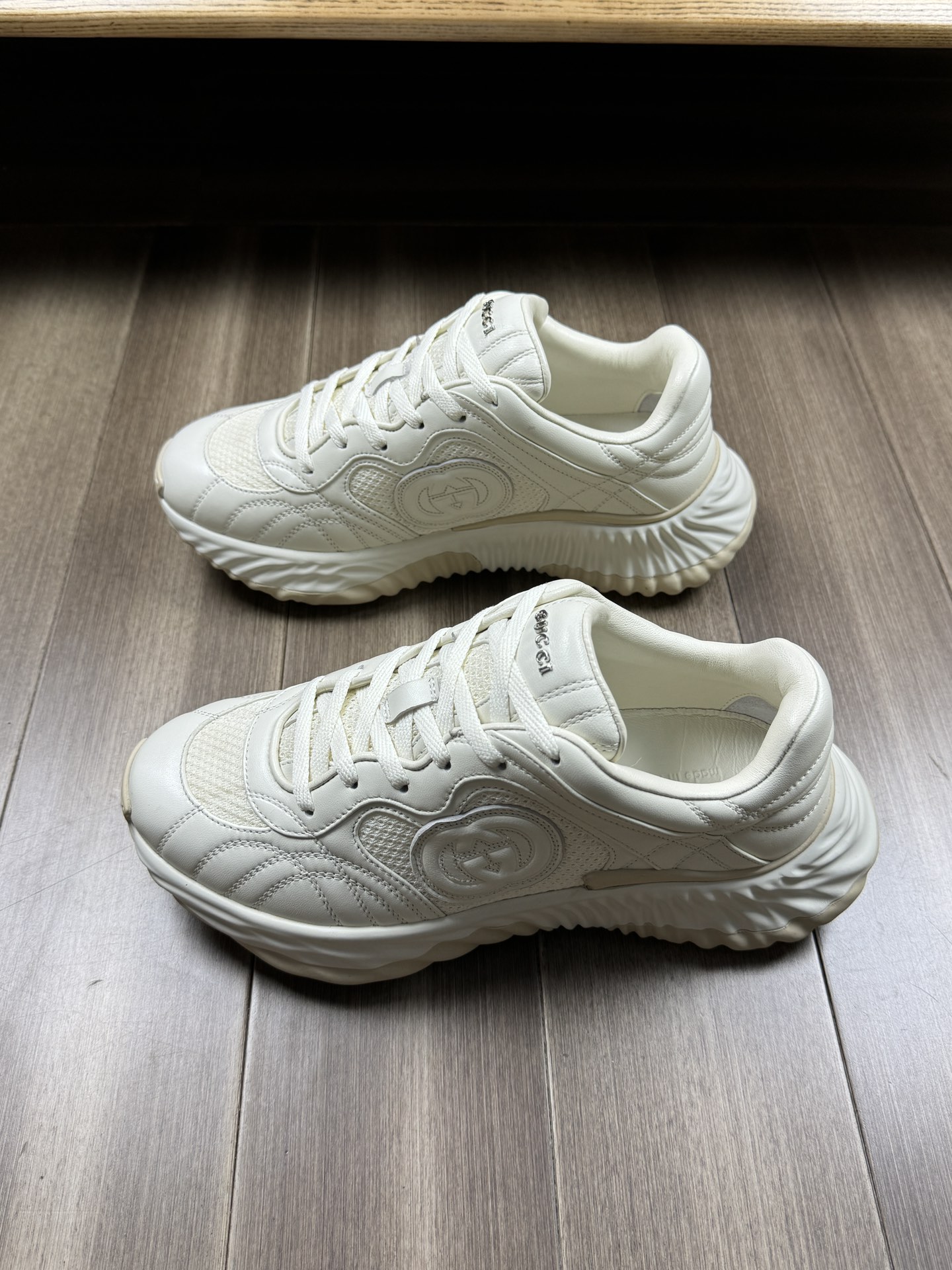 TOP GUCCI  SNEAKER-5 Colors