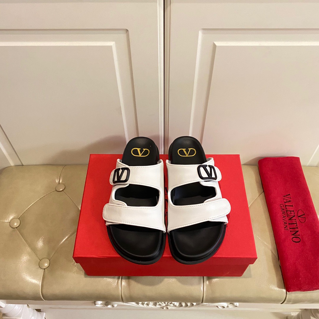 Valentino Leather Flat Fashion Flip-Flops Slide Sandal(Replica)