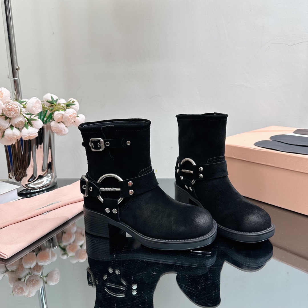 TOP Miu Miu Retro Western Catwalk Motorcycle Short Boots - 3 Colors - Suede with 1 Buckle