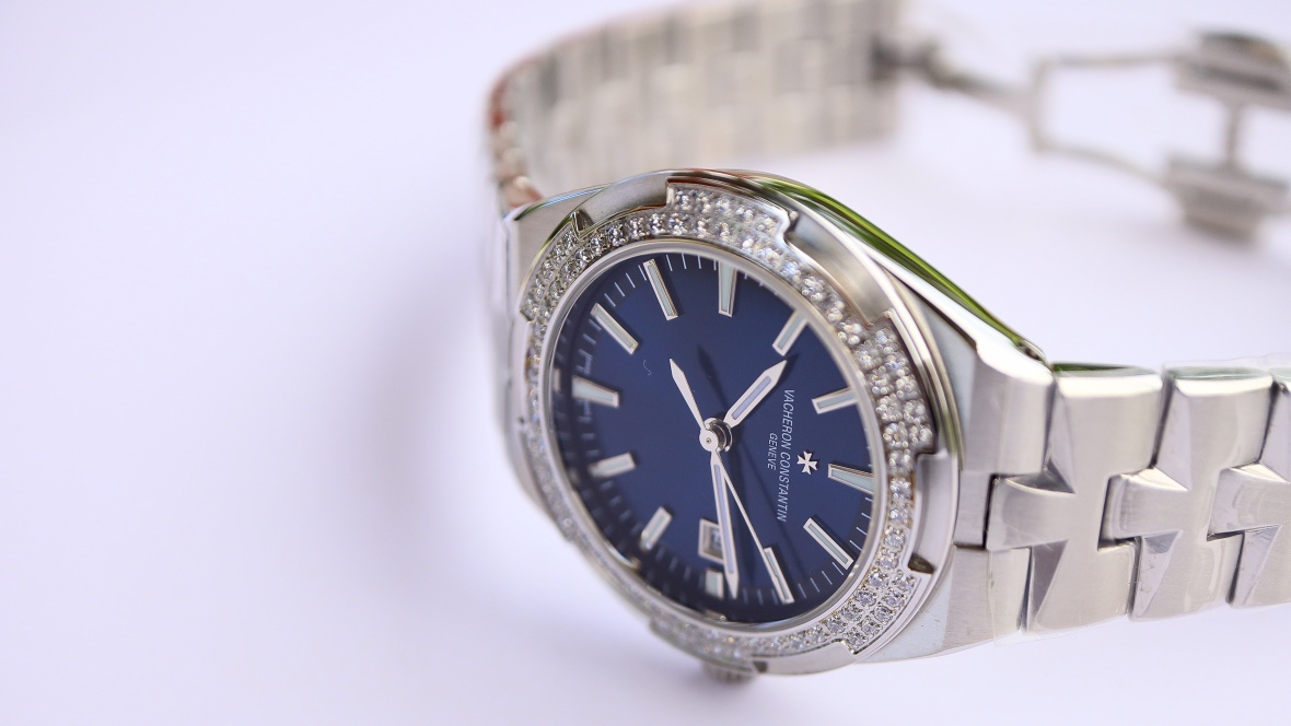 Vacheron Constantin Luxury Automatic Watch, Diamond Bezel Deep Blue Dial Stainless Steel Bracelet Men's Wrist Watch