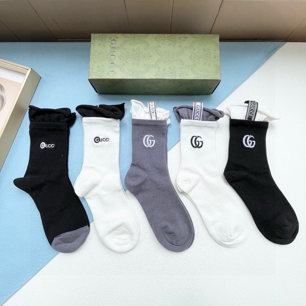 TOP GUCCI Socks - 5 Pieces as a Set