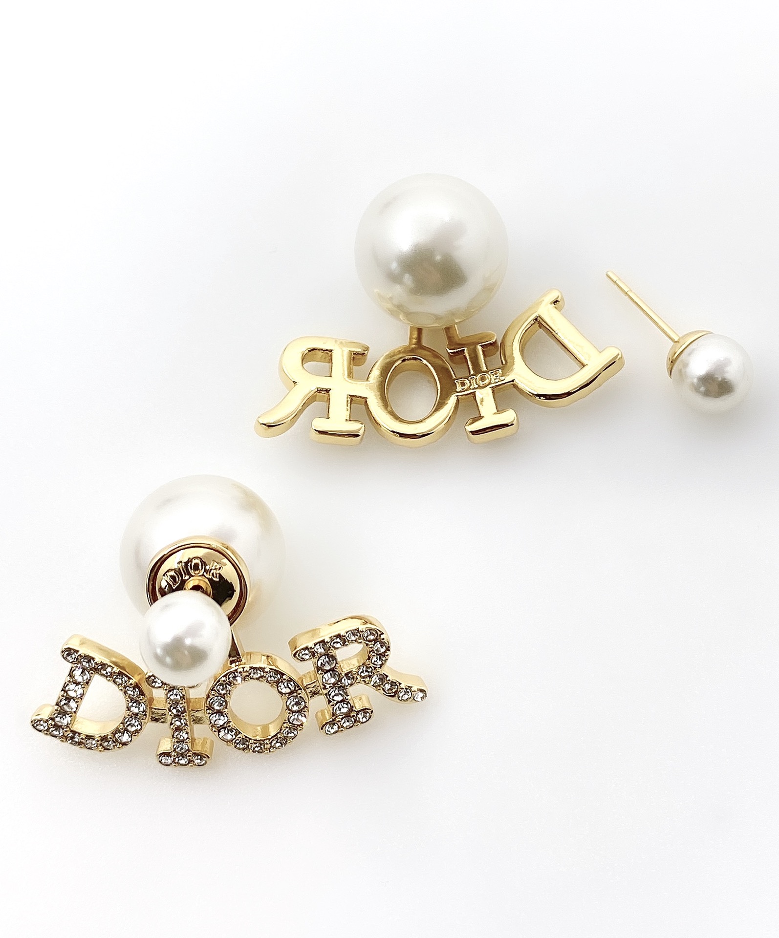 TOP Christian Dior Letter Earrings - Gold