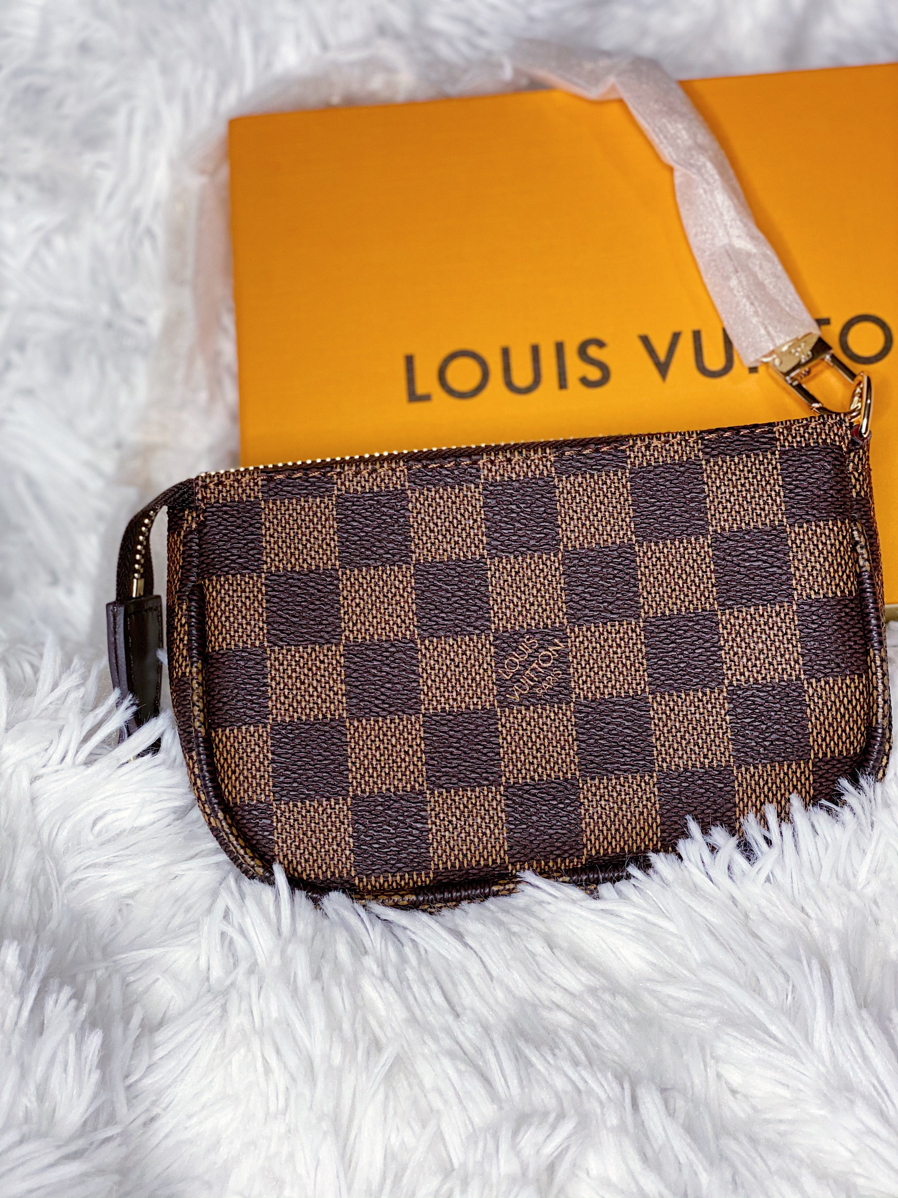 TOP Louis Vuitton LV Mini Pochette Accessories Damier Ebene