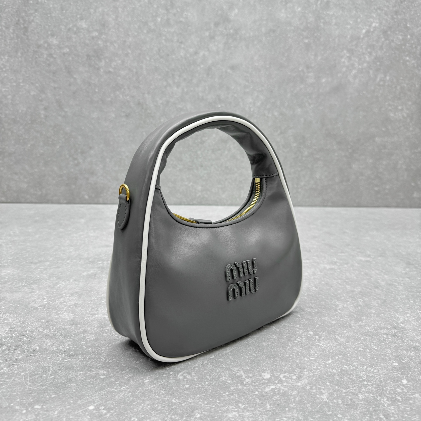 TOP Miu Miu Miu Wander Crescent Bag 23X22X7cm - 2 Color
