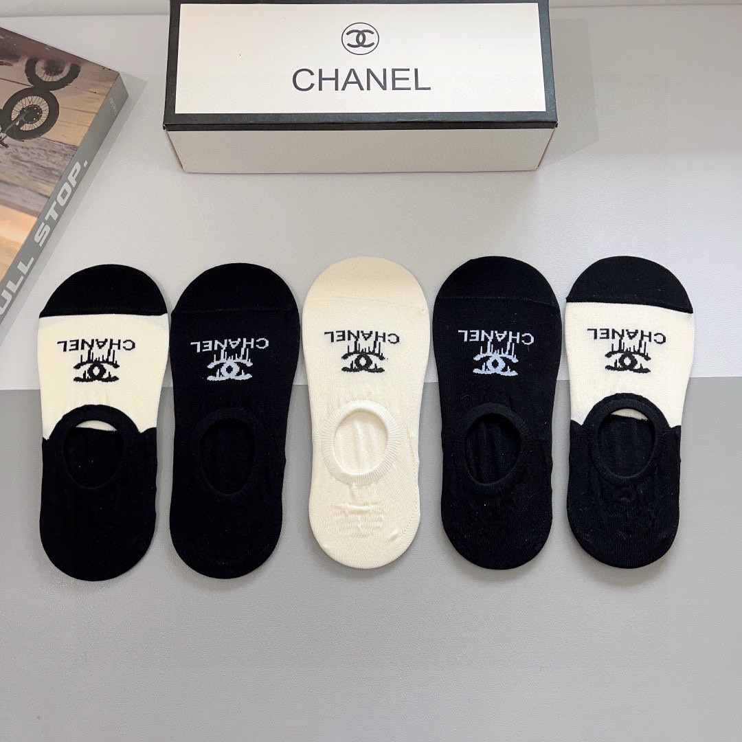 TOP CHANEL Socks - 5 Pieces as a Set