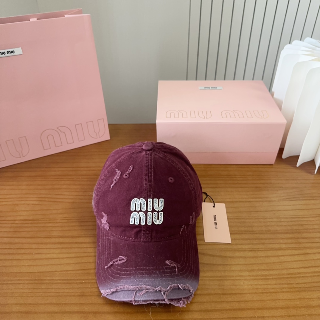 TOP Miu Miu Baseball Cap - Red