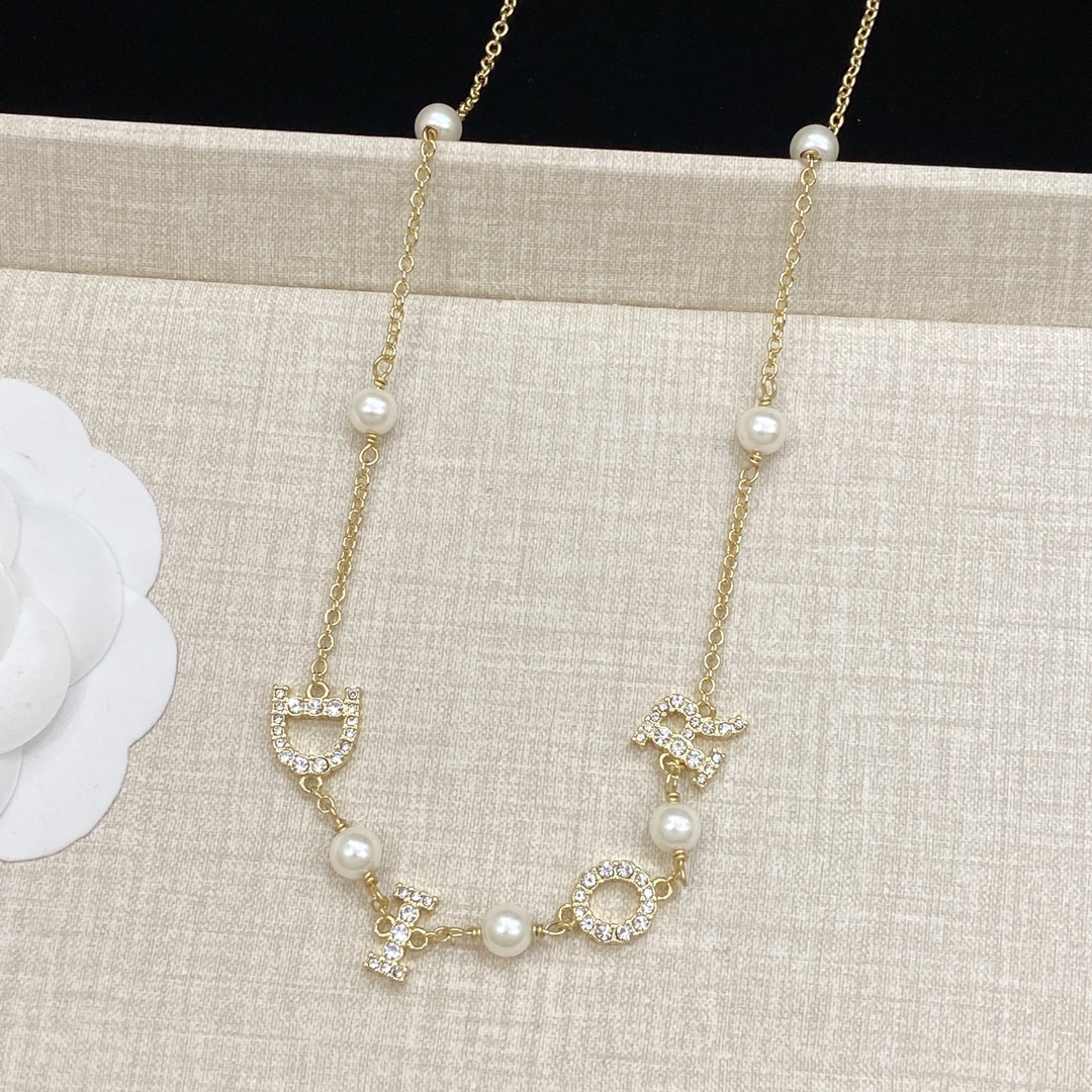 TOP Christian Dior Necklace - 2 Color