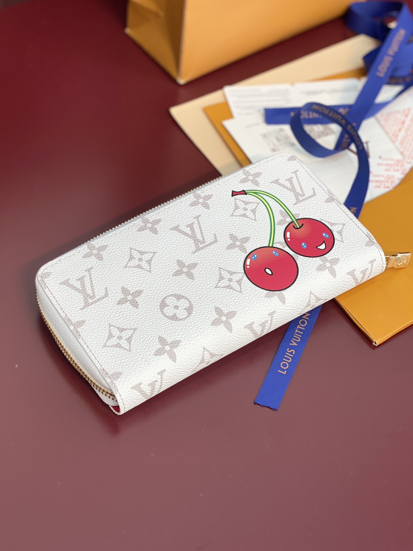 TOP Louis Vuitton LV Zip Wallet with Cherry Pattern 19.5x10.5x2.5cm - White