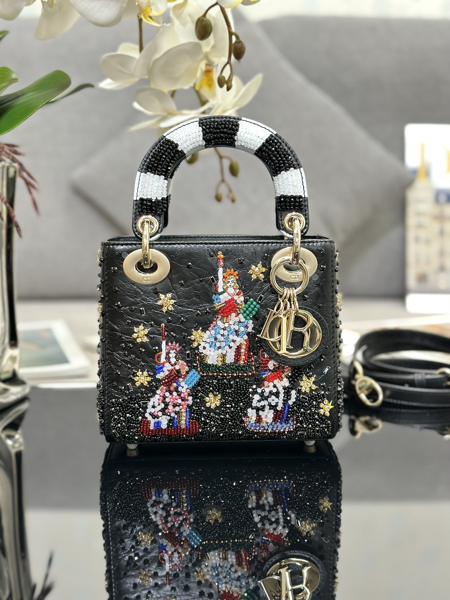 TOP Christian Dior Three Grid Embroidered Rhinestones Lady Christian Dior Bags - 17x15x7CM