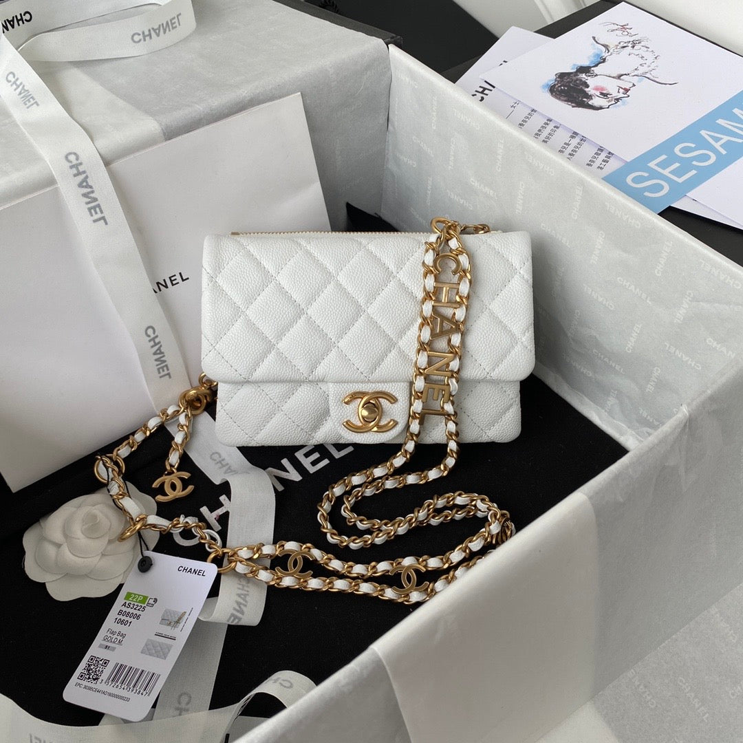TOP CHANEL Pick Me Up Waits Bag - White & GHW