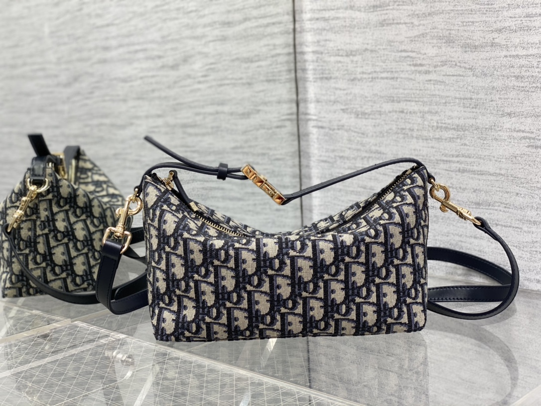 TOP Christian Dior Medium Diortravel Nomad Pouch 22*13*9.5cm -Blue