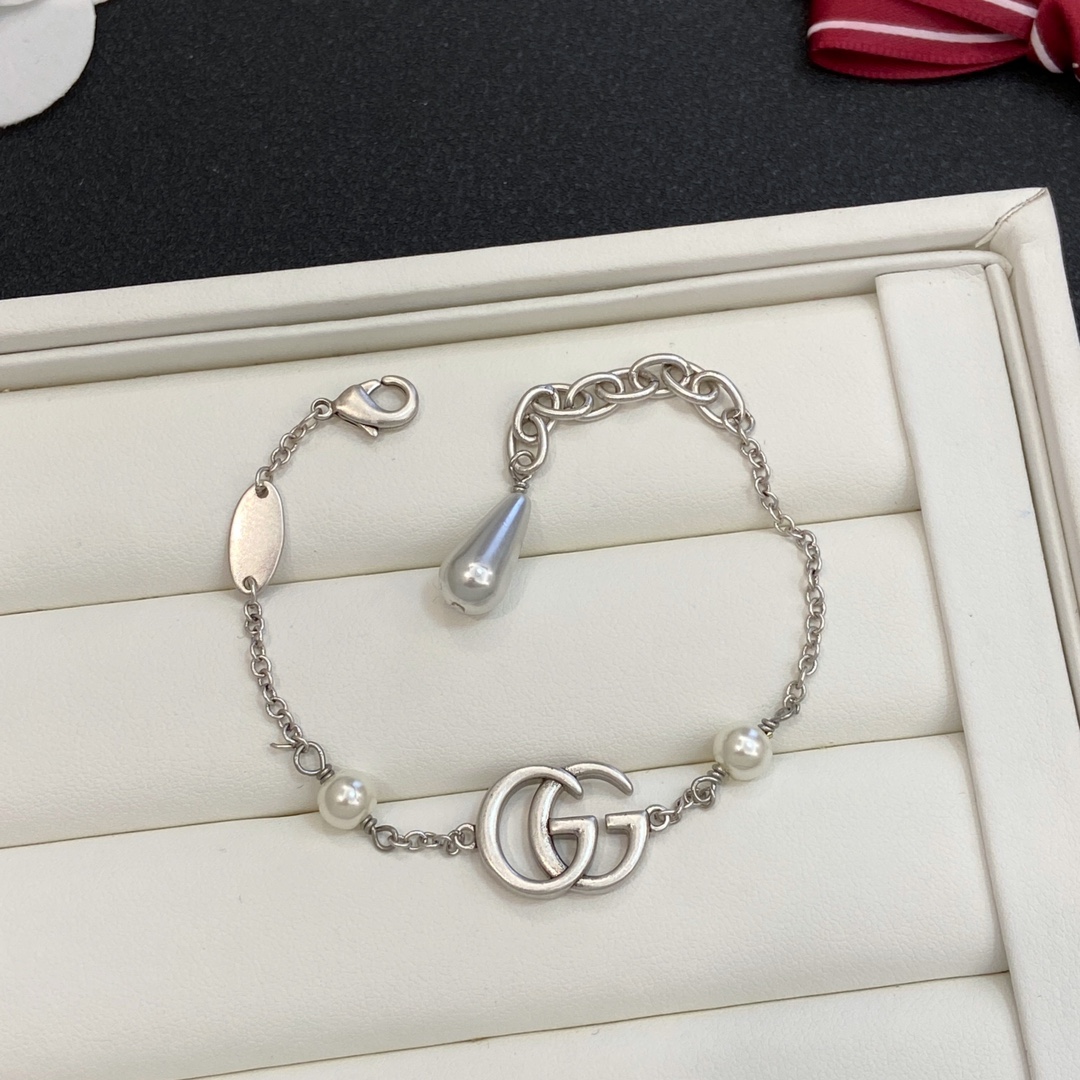 TOP GUCCI GG Bracelet - 2 Color